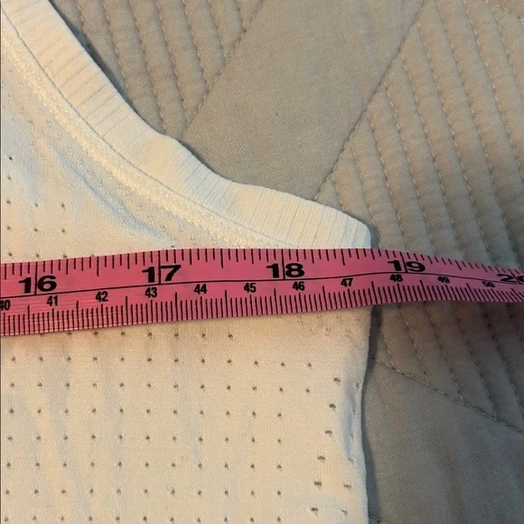 Athleta In Motion Tank - Picture 6 of 6